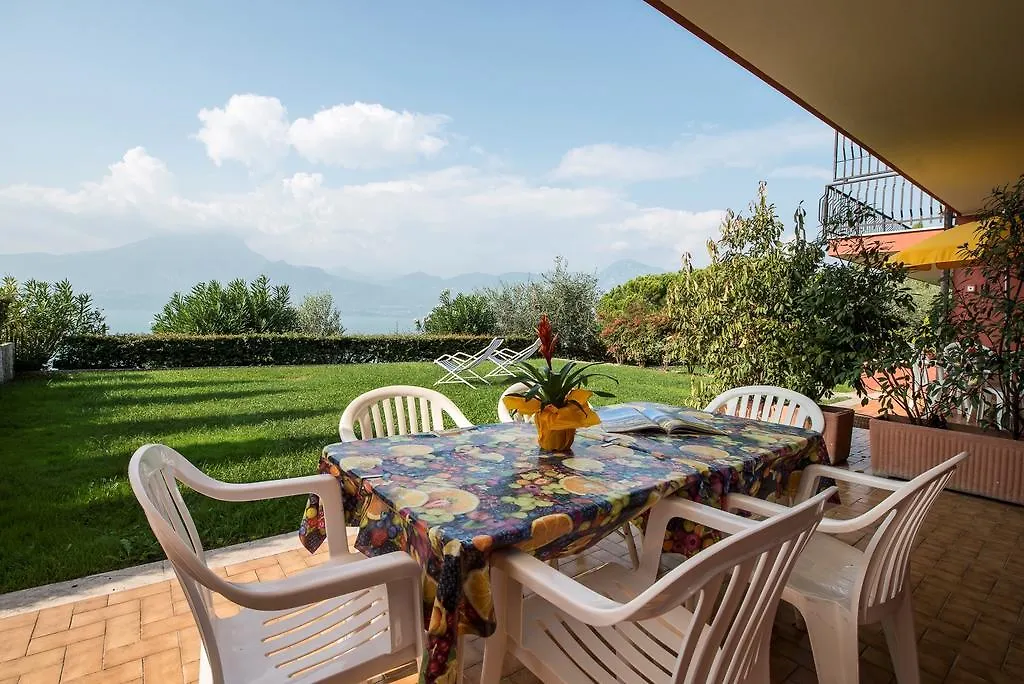 Apartment Appartamenti Gianni Torri Del Benaco Italy