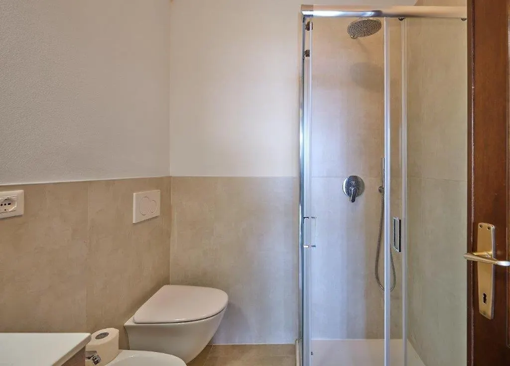 Apartment Appartamenti Gianni Torri Del Benaco Italy